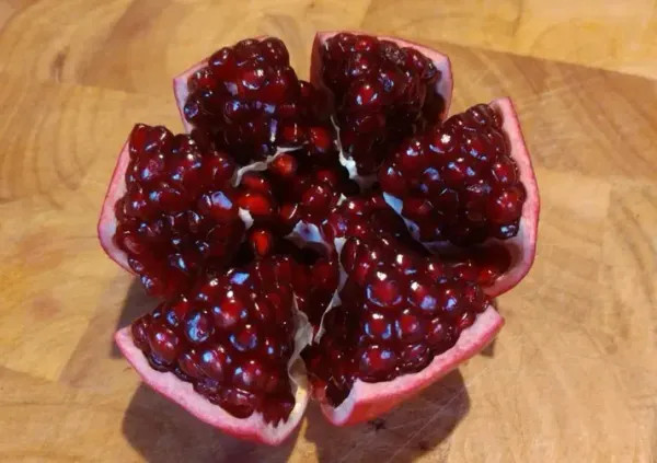 Super Vagoa Anar Plant | Sweet Soft-Seed Pomegranate | Premium Grafted Hybrid